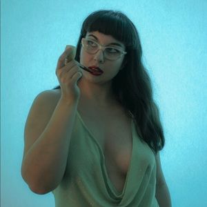 Meet your Posher, Lorena